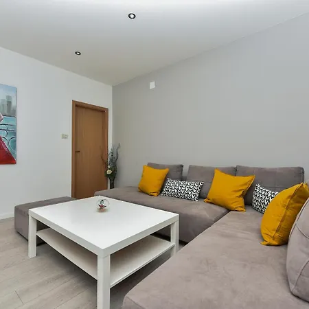 Διαμέρισμα Diaria Μακάρσκα